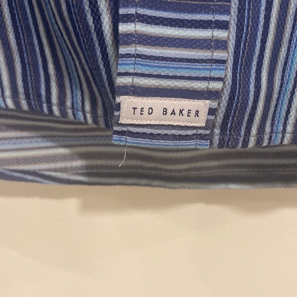 NOW ON SALE‼️ Ted Baker men’s button down Size 4
Like new condition - Picture 4 of 8